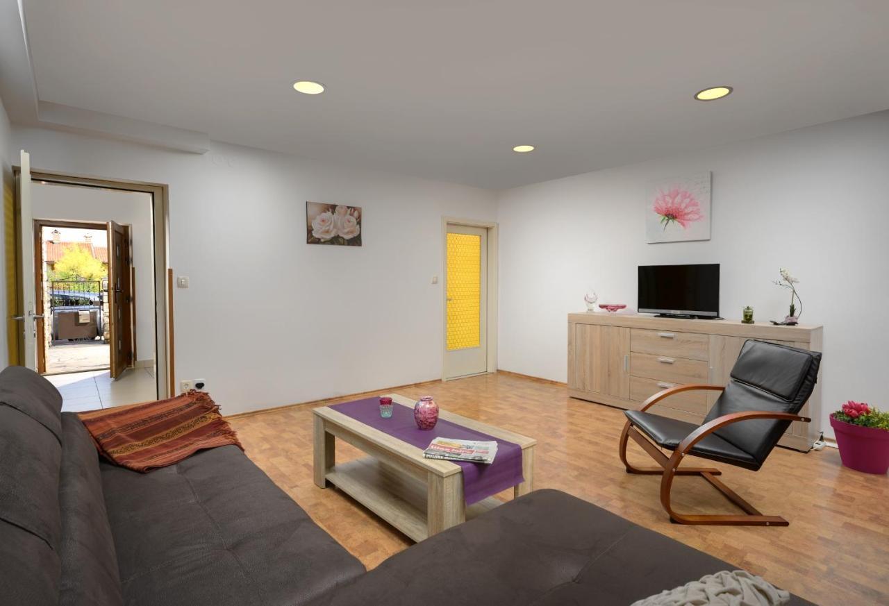 PUY Apartment Tea מראה חיצוני תמונה